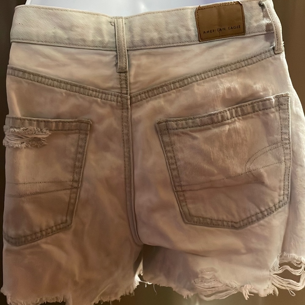 🚫SOLD🚫 AEO 90’s Boyfriend Distressed Shorts - Picture 8 of 17